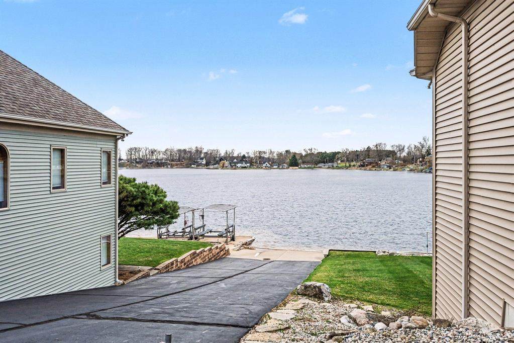 https://bt-photos.global.ssl.fastly.net/michigan/orig_boomver_5_653064490-2.jpg