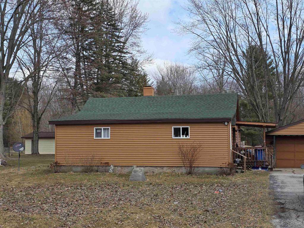 1711 Poseyville Road - Photo 1