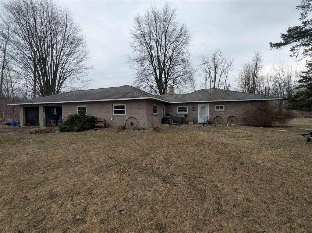 4438 Reynolds Road - Photo 1