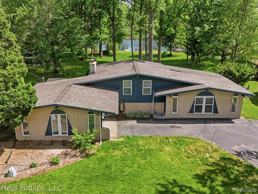 7514 Capri Drive - Photo 1