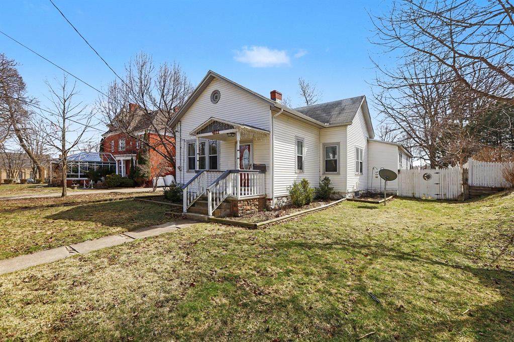 411 5th Street - Photo 1