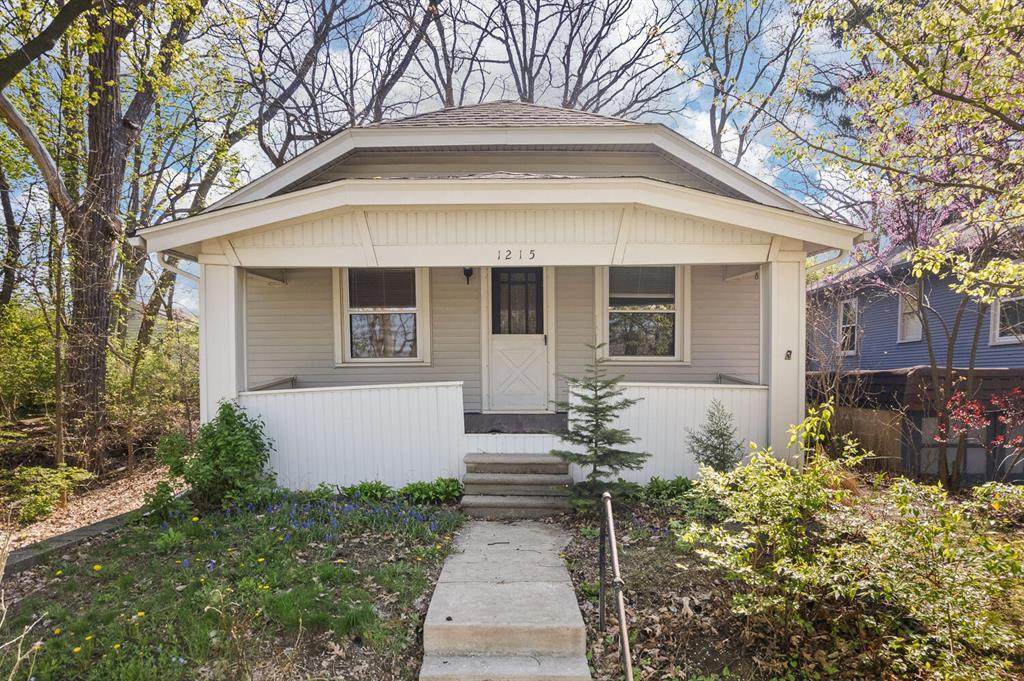 1215 Loeser Avenue - Photo 1