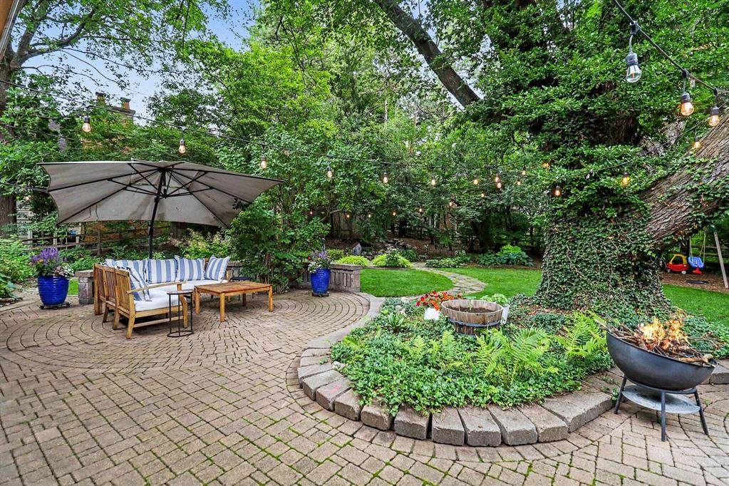 2411 Londonderry Road - Photo 1