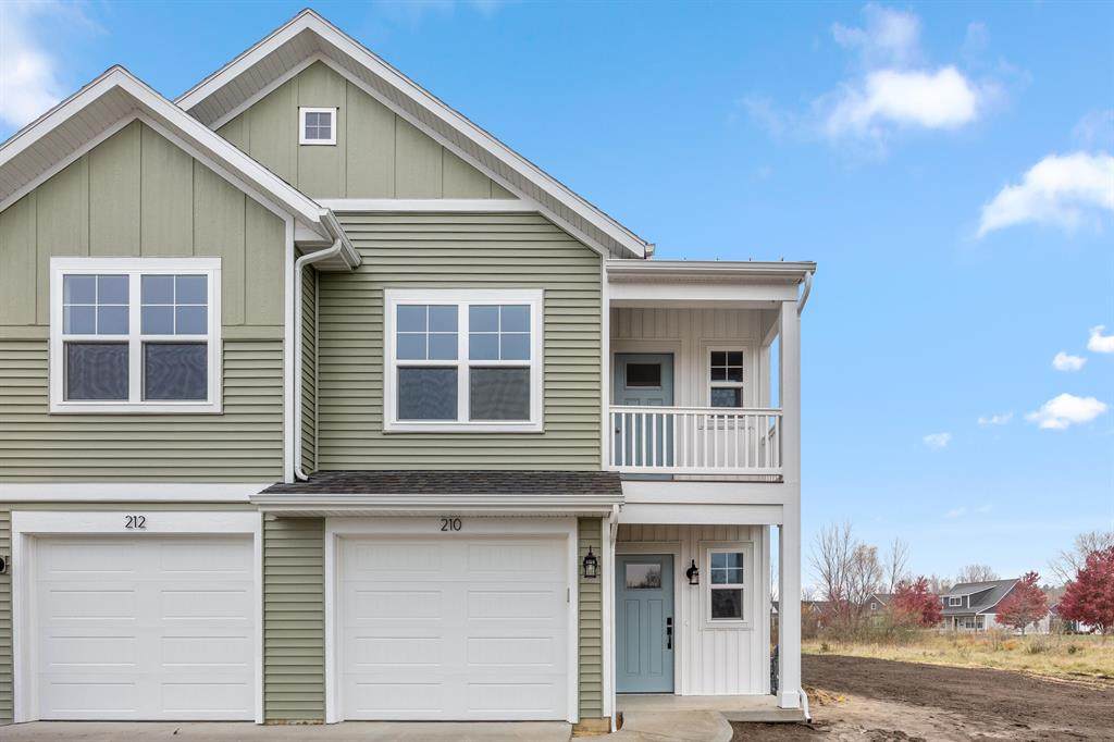 210 Elkenburg Street - Photo 1