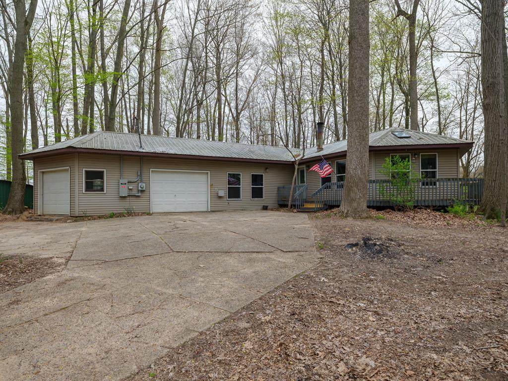 22431 Paulson Road - Photo 1