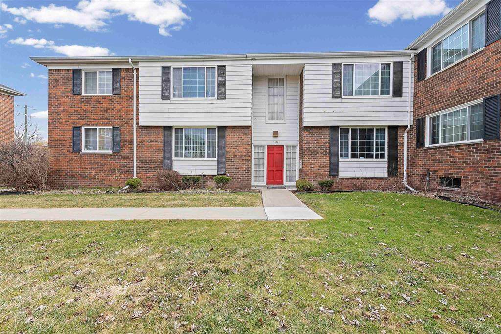 25344 Shiawassee Circle - Photo 1