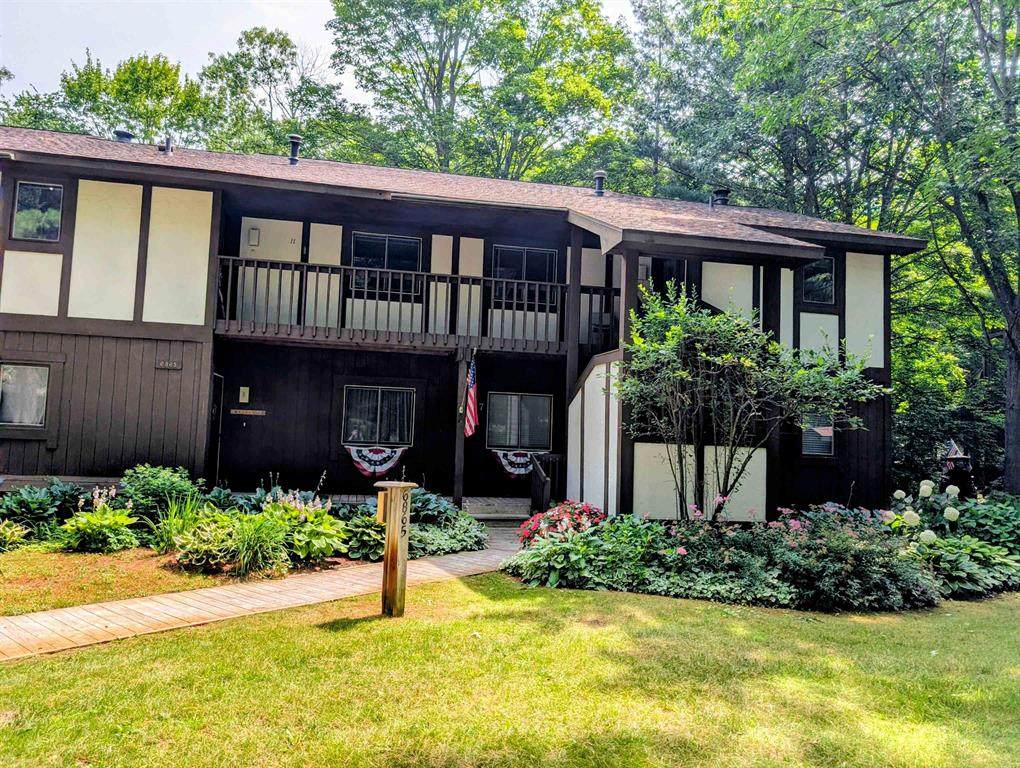 6865 Pinebrook Drive - Photo 1