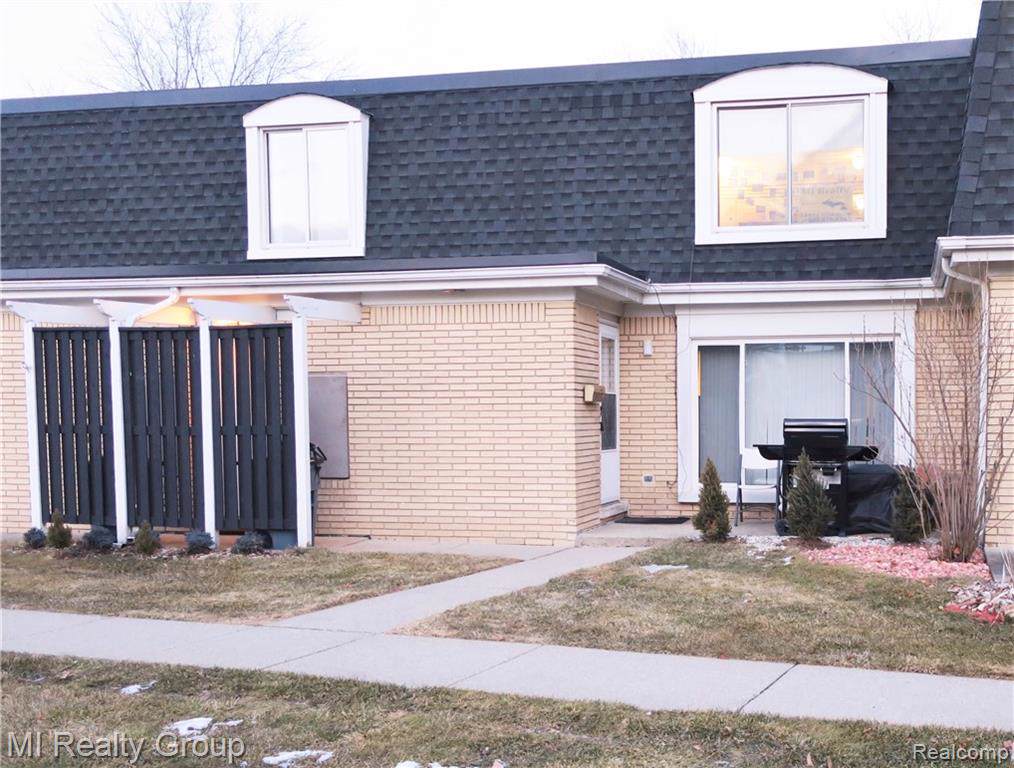 29660 City Center Drive - Photo 1