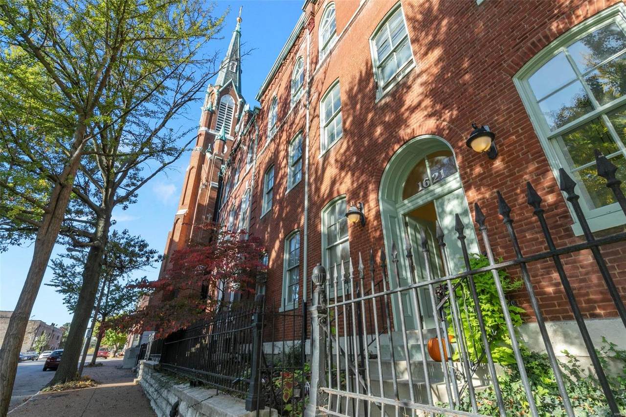 1621 11th Street - Photo 1