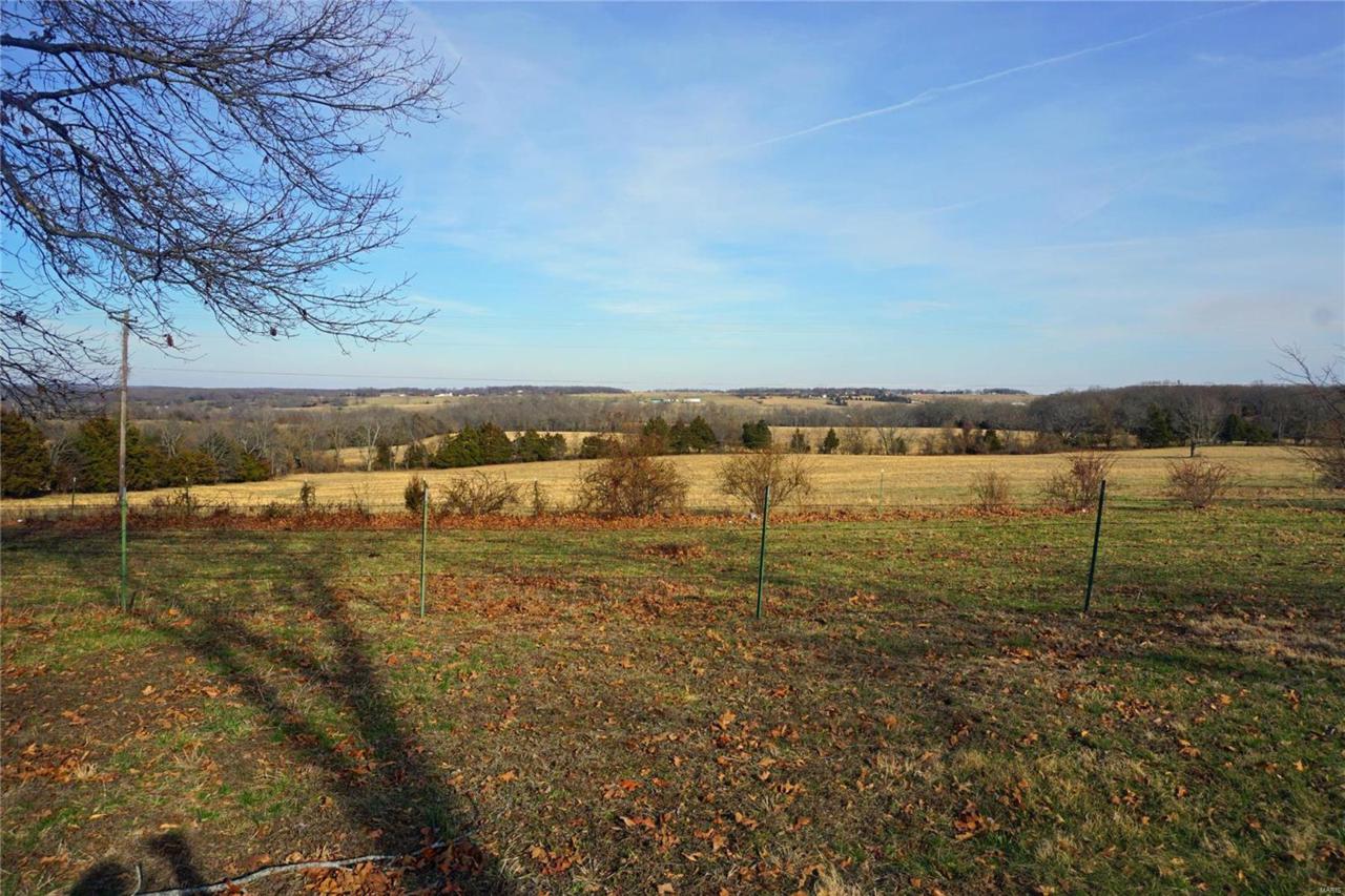 1905 Country Ridge Road - Photo 1