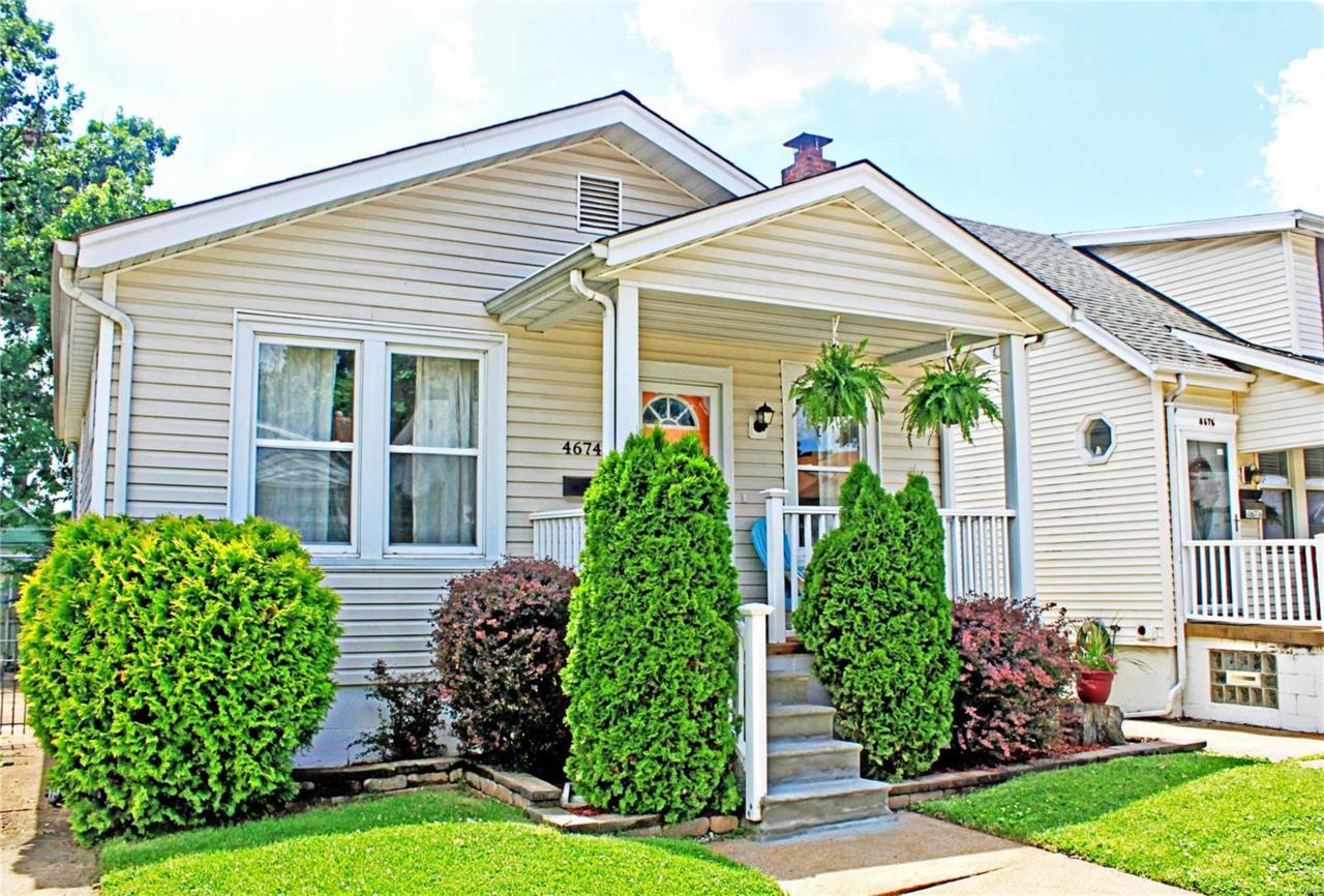 4674 Tesson Street - Photo 1