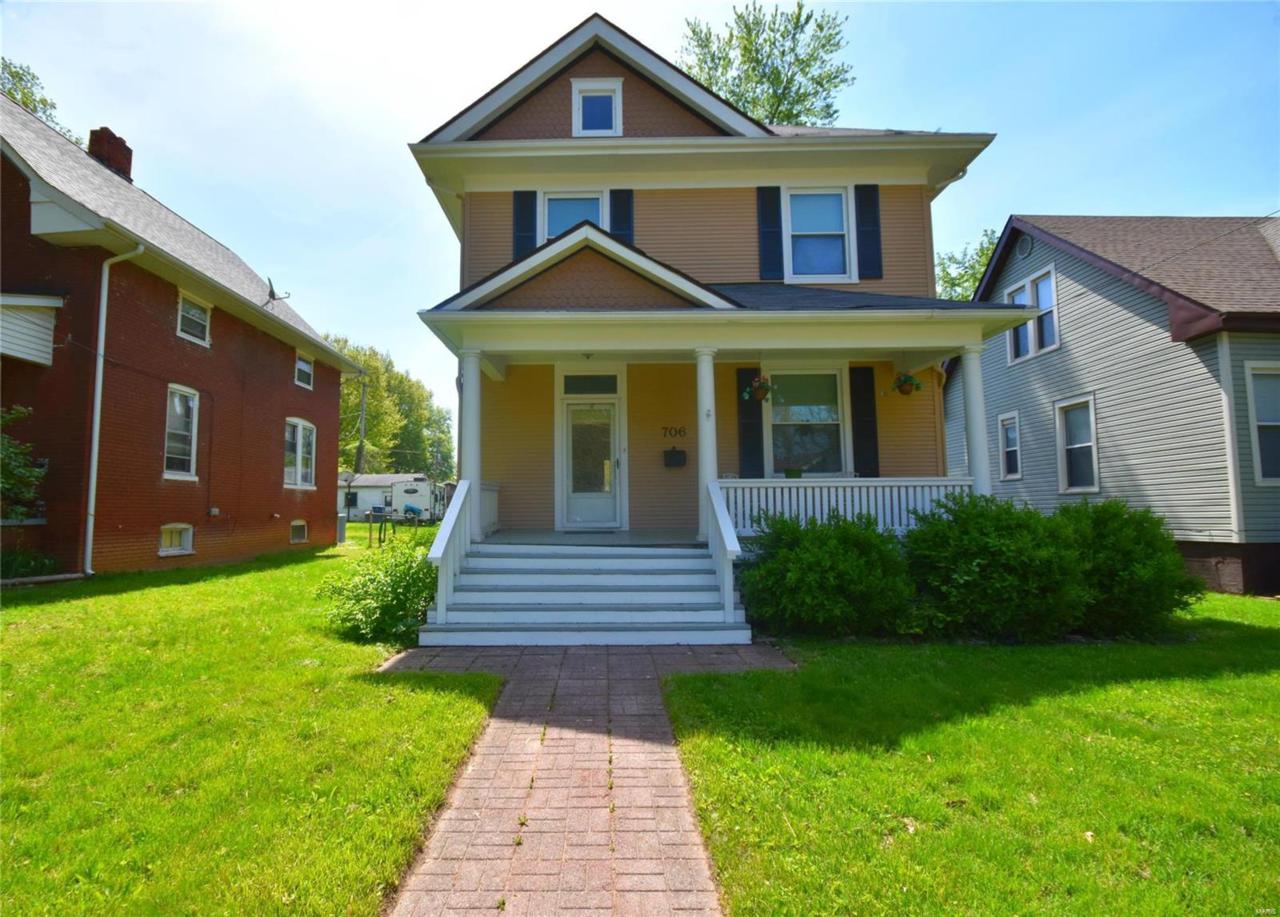 706 Sycamore Street - Photo 1