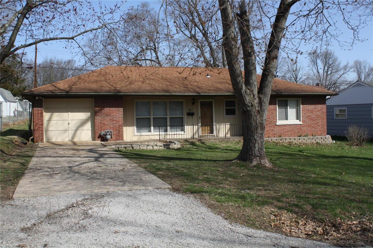23 Lakewood Drive - Photo 1
