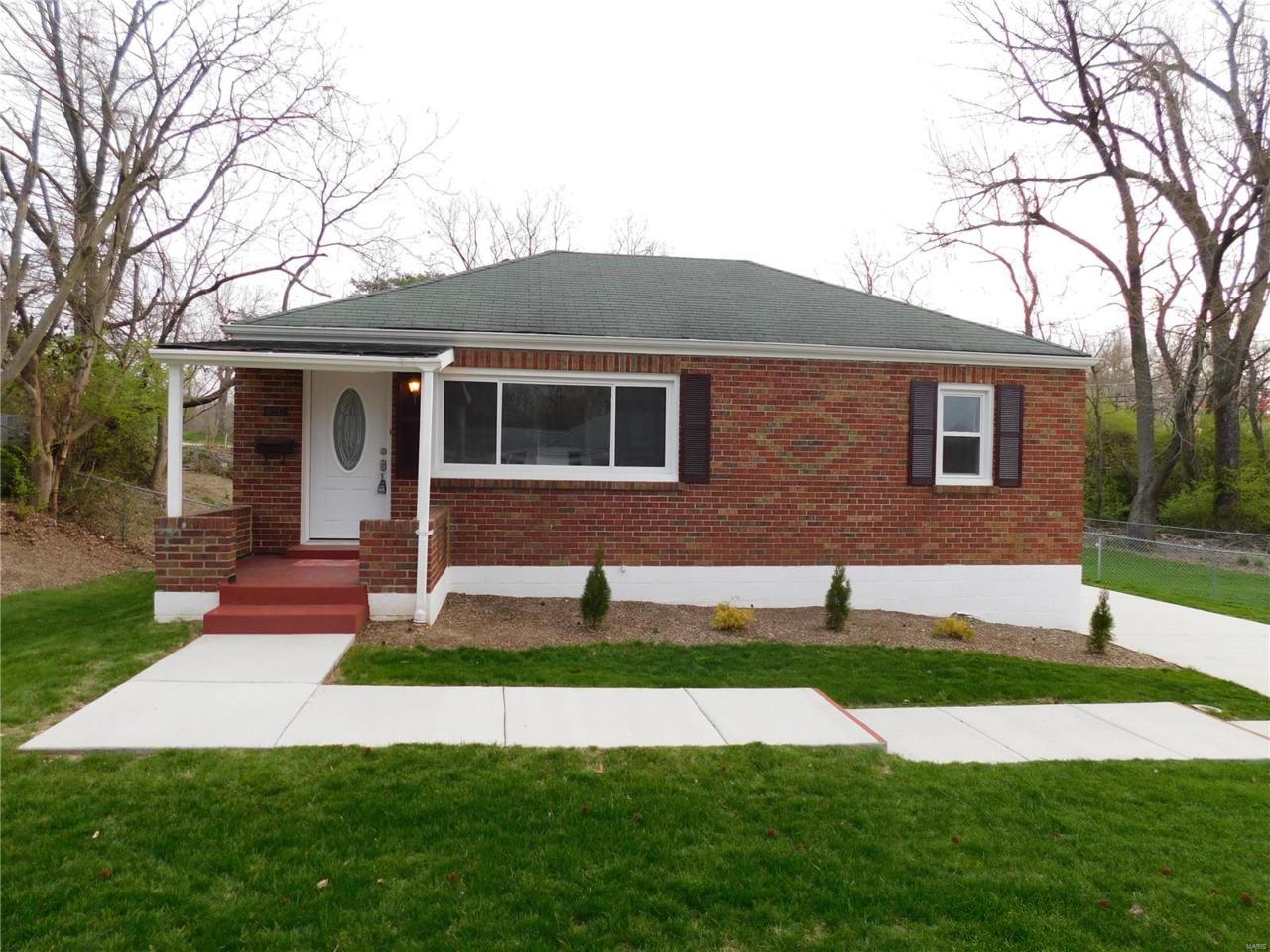 450 Warford Avenue - Photo 1