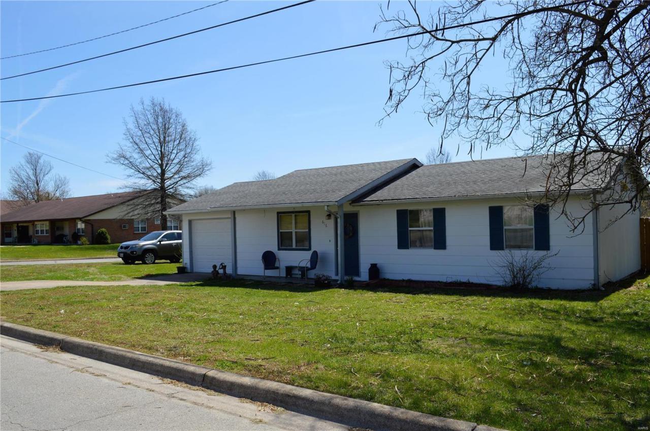 616 St. Louis Street - Photo 1