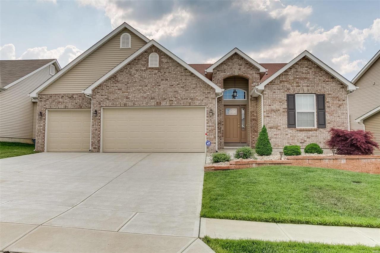 321 Amber Bluff Lane - Photo 1