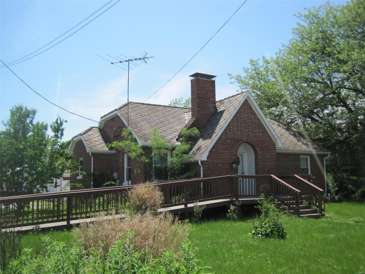 502 Broad Street - Photo 1