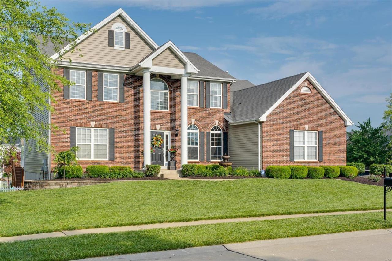 101 Derbyshire Lane - Photo 1