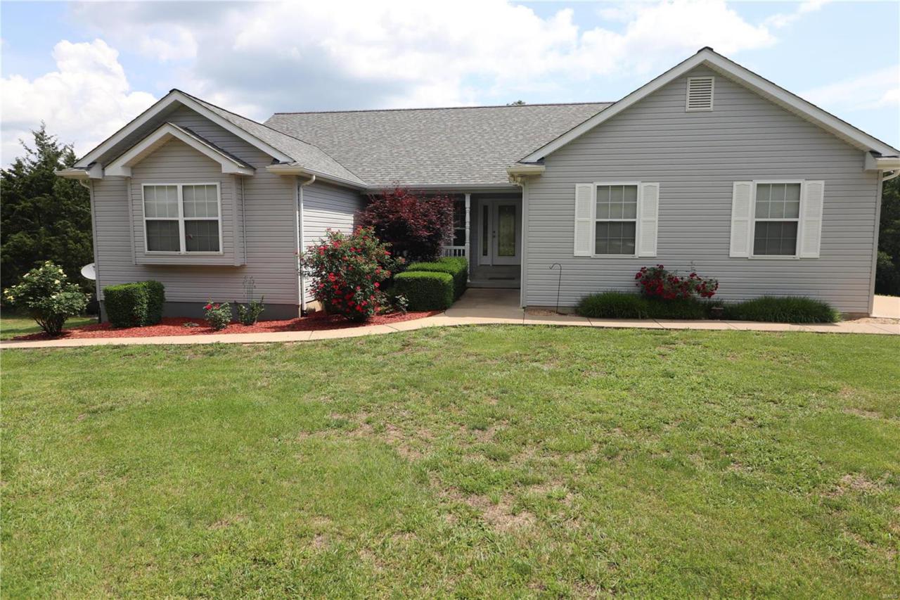 3066 Thompson - Photo 1