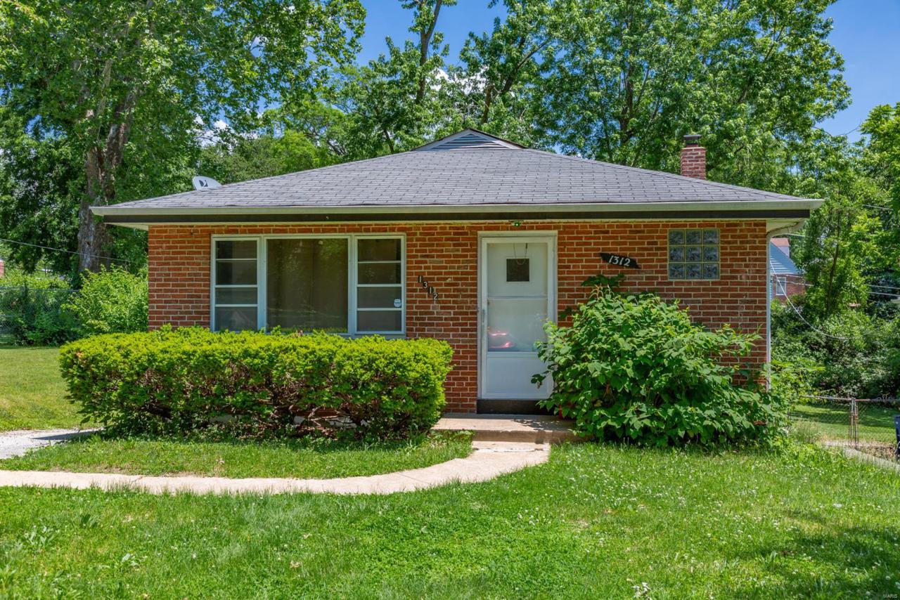1312 Fairview Avenue - Photo 1