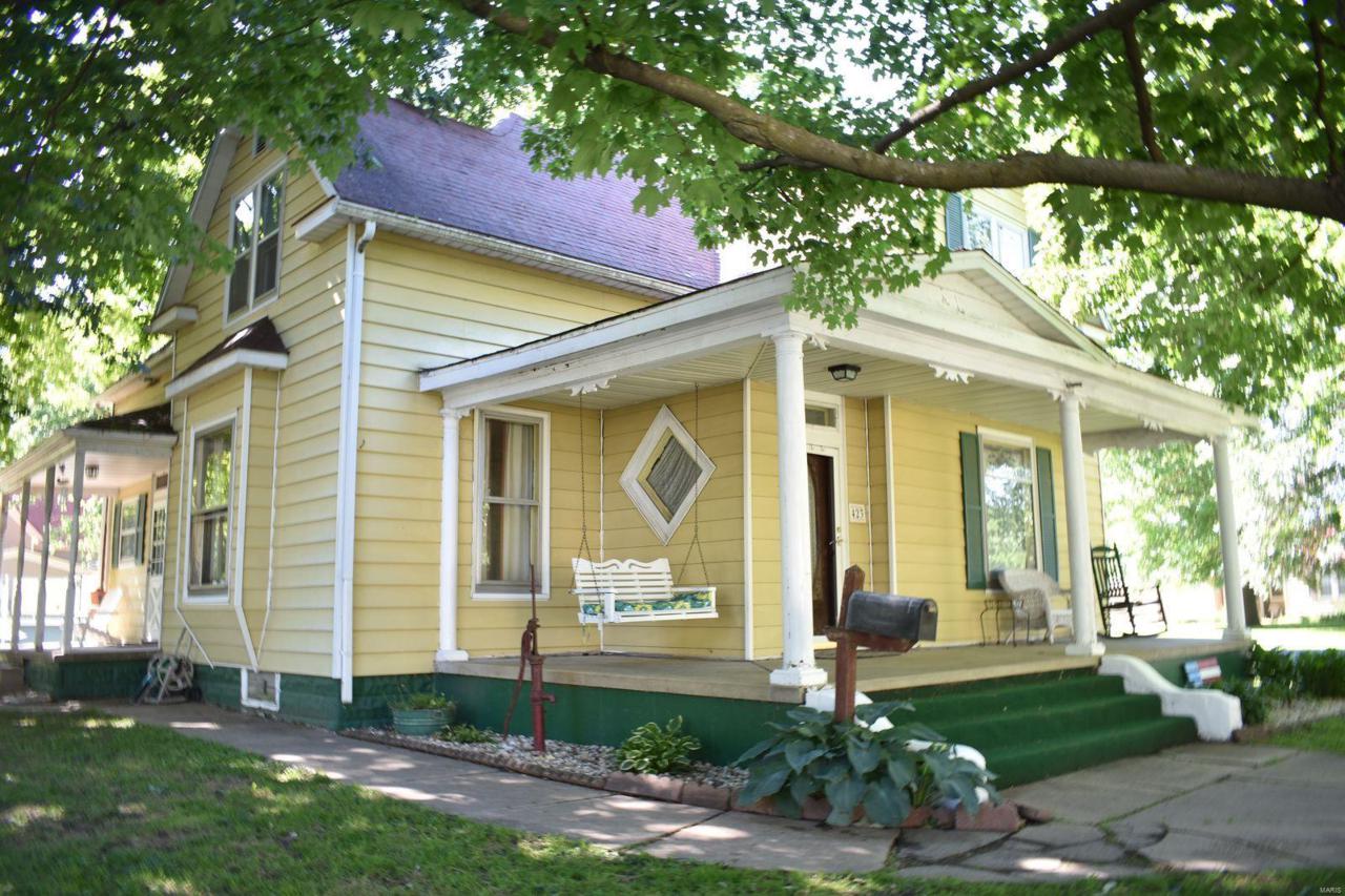 423 Easton Street - Photo 1