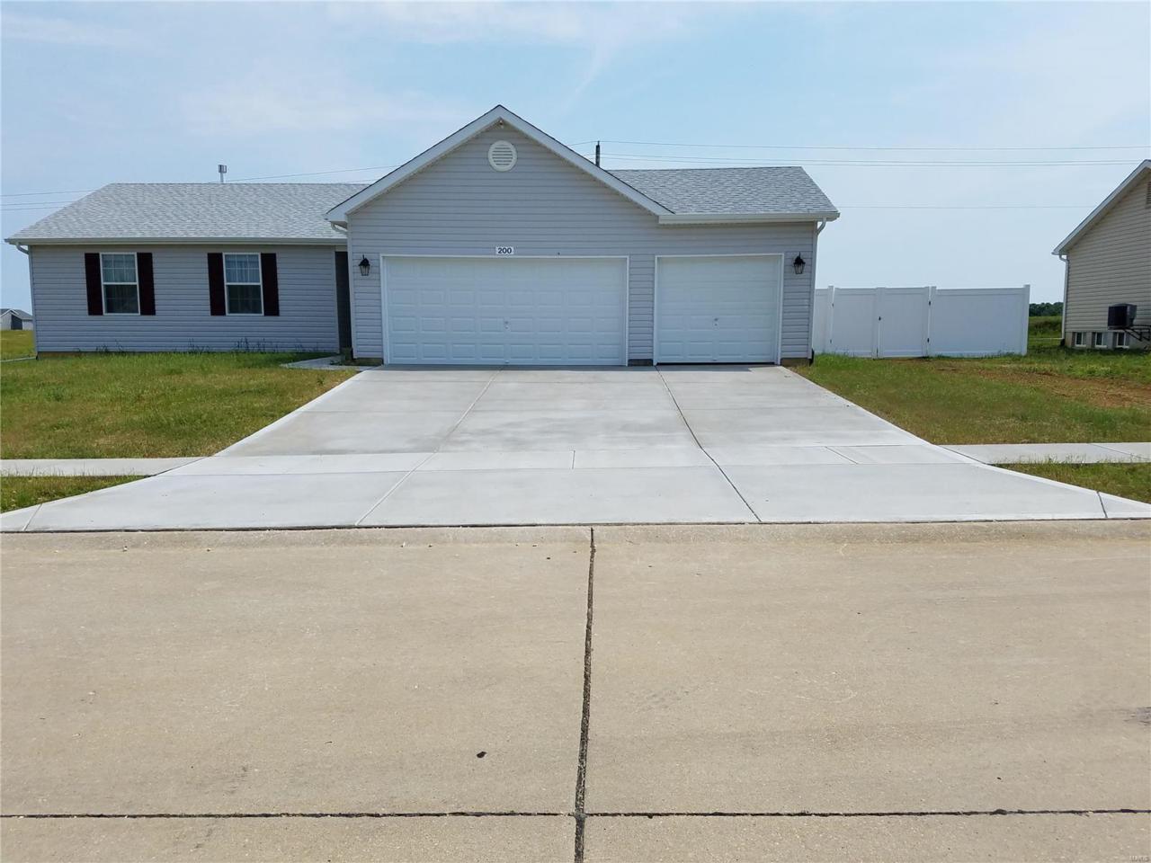 200 Peregrine Drive - Photo 1