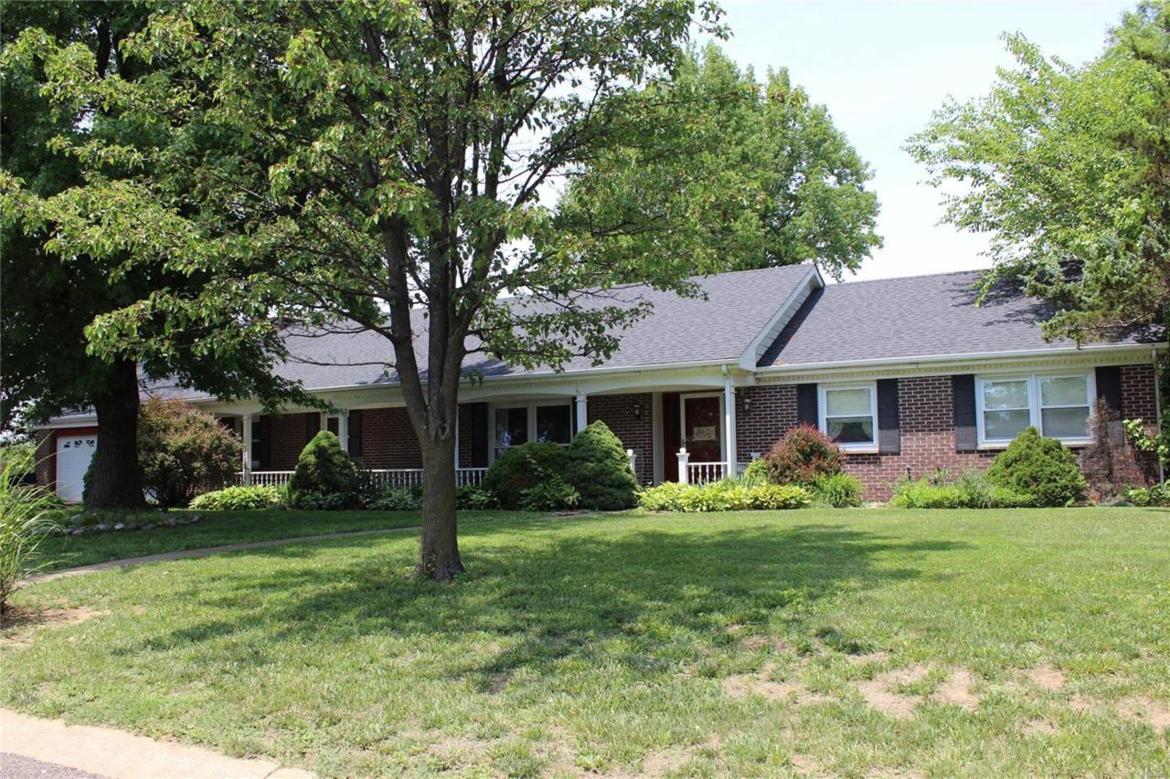 301 Cresthaven Place - Photo 1