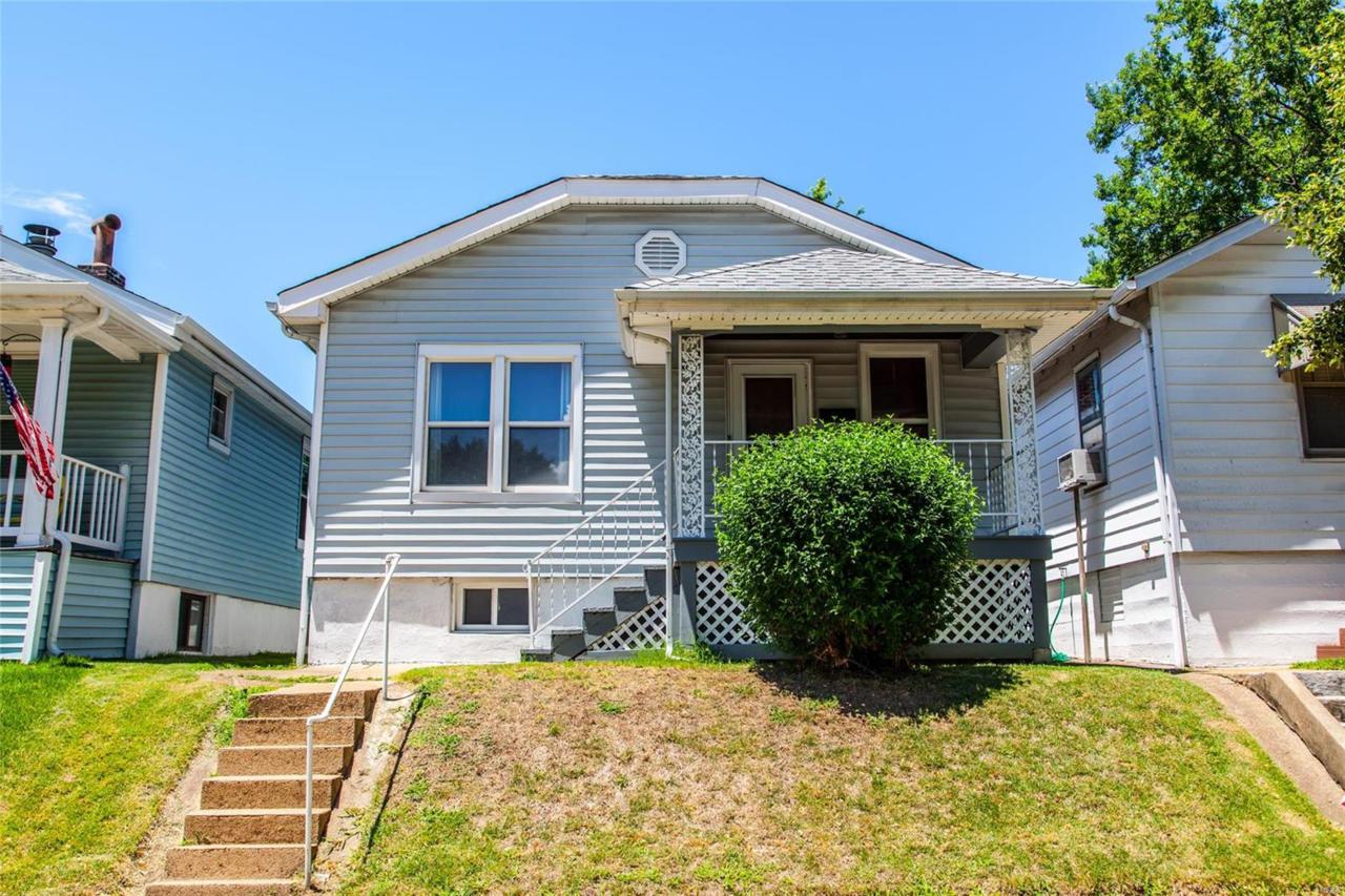 4629 Steffens Avenue - Photo 1