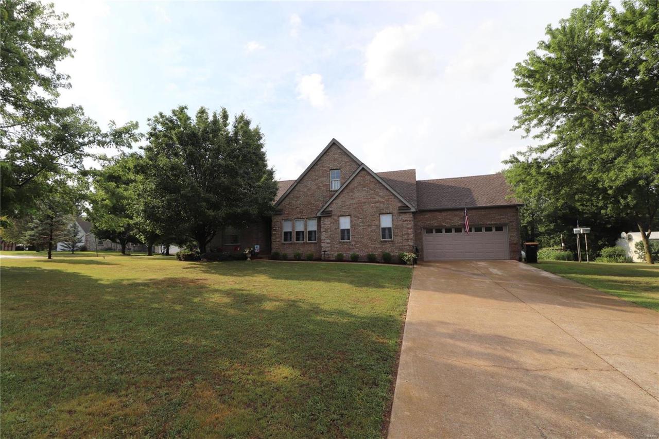801 Carrie Circle - Photo 1