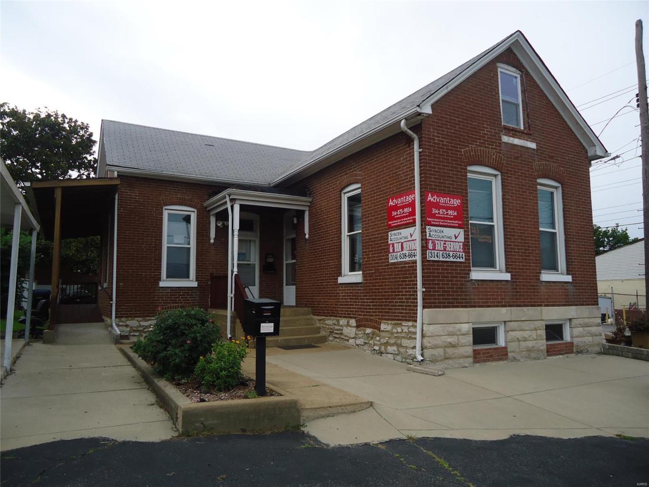1001 Lemay Ferry Road - Photo 1