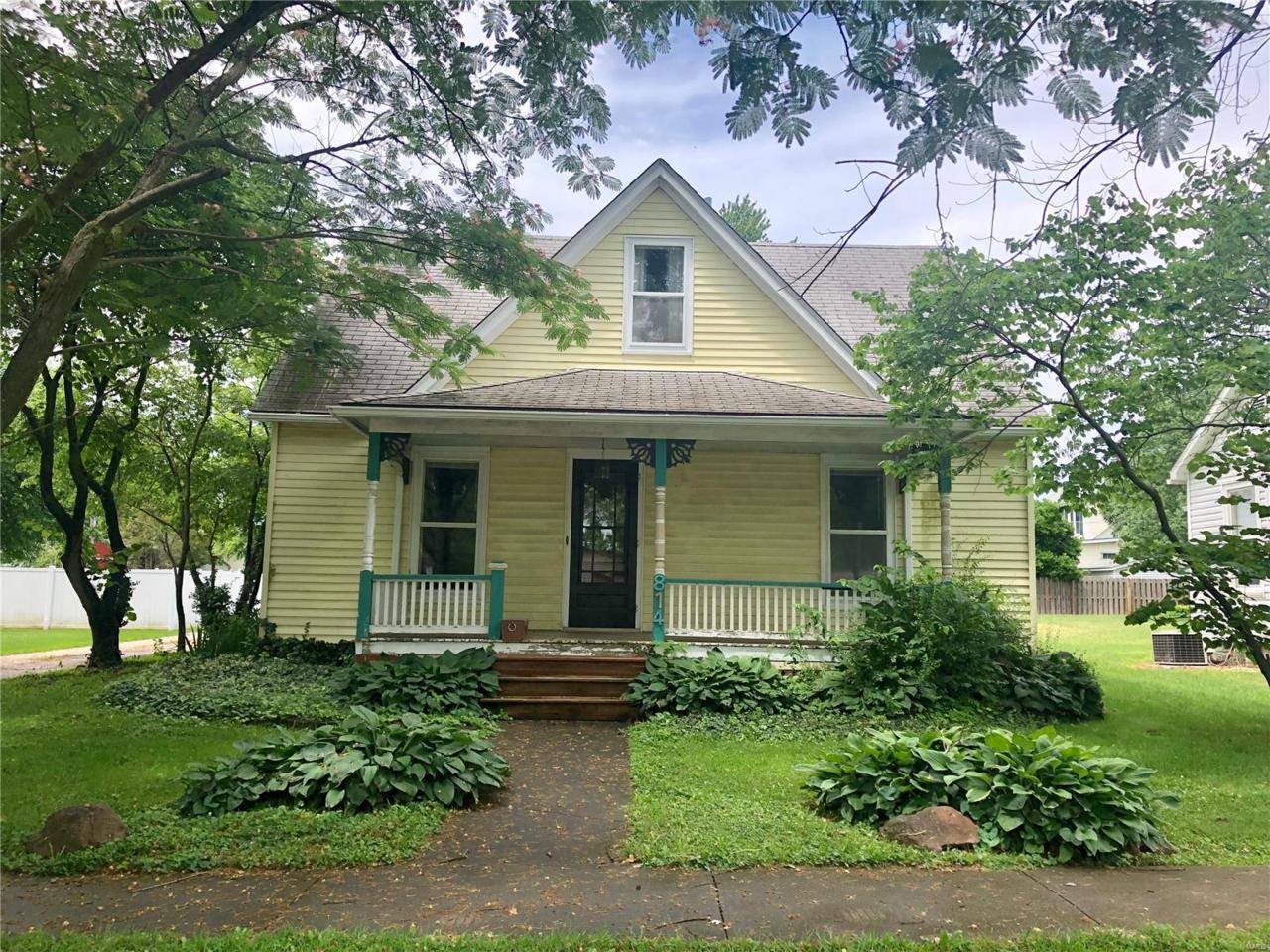 814 Oak Street - Photo 1