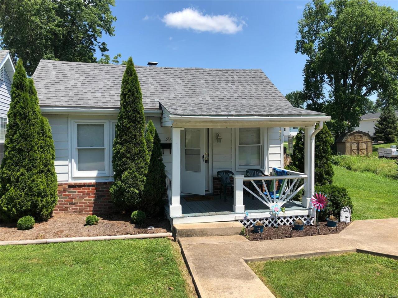 516 Holly Drive - Photo 1