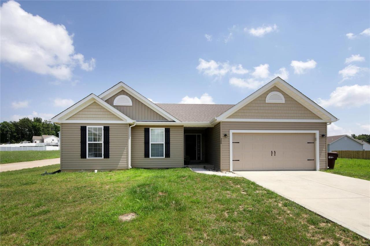 360 Spring Valley Drive - Photo 1