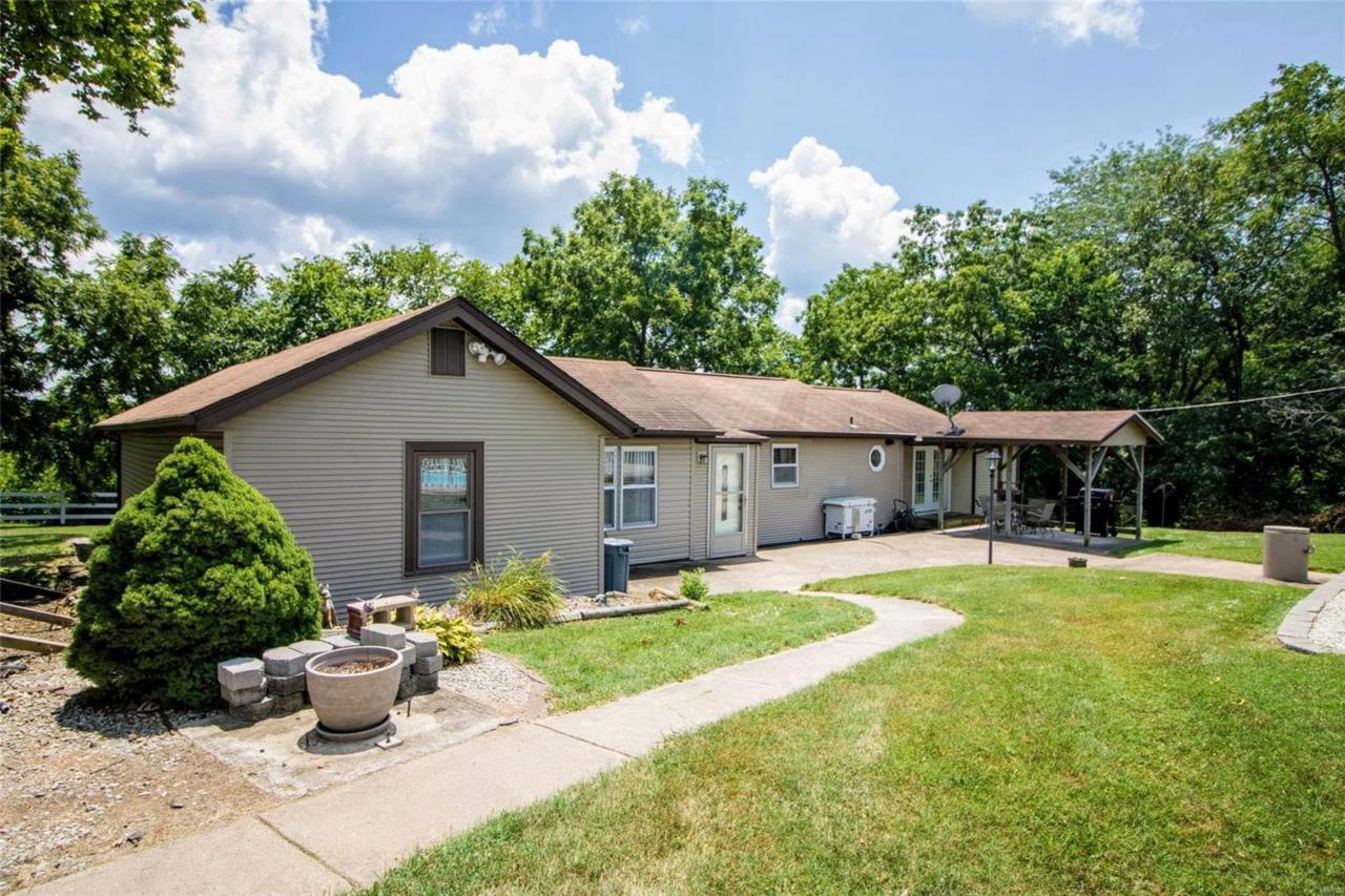 14081 County Road 7000 - Photo 1