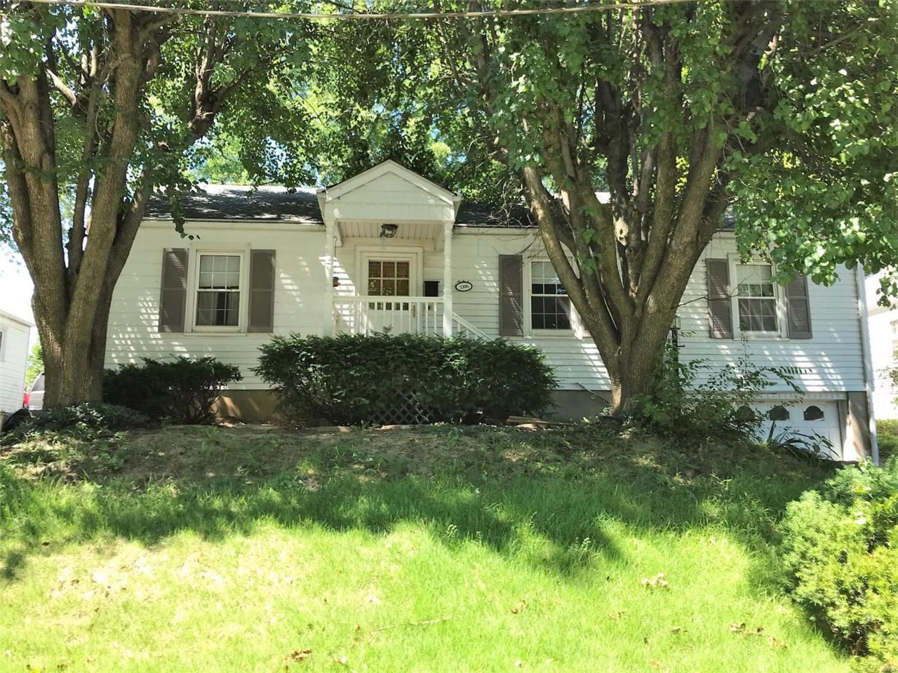 3306 Oakwood Avenue - Photo 1