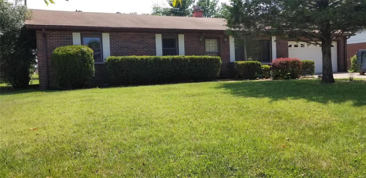 20 Lakeland Boulevard - Photo 1