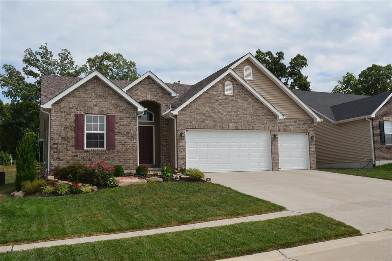 4104 Amberleigh Parkway - Photo 1
