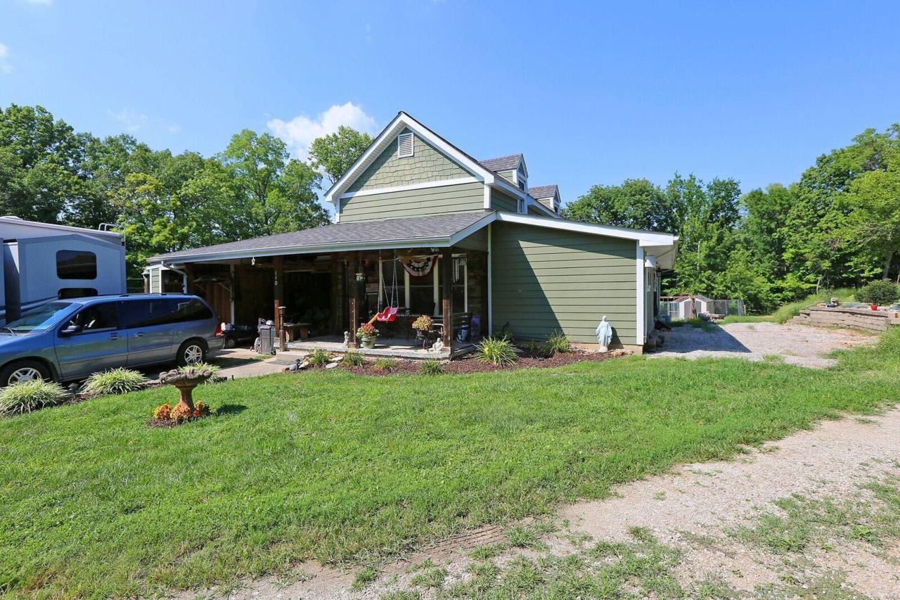 640 Susan - Photo 1