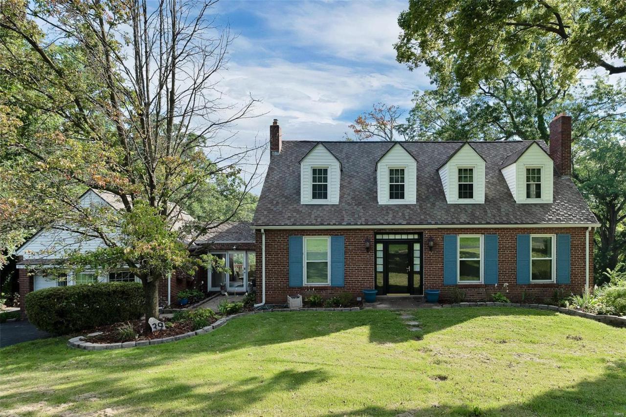 39 Bellerive Acres - Photo 1