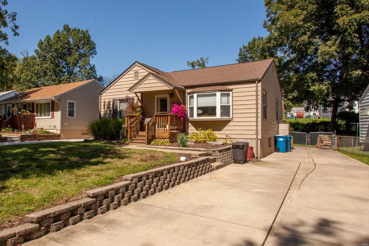 9811 Eastbrook Drive - Photo 1
