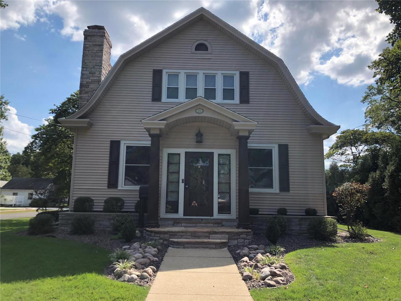 521 Main - Photo 1