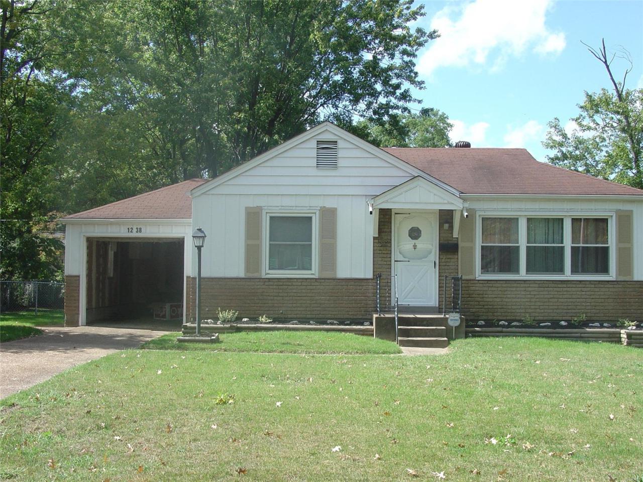 1238 Hoyt Drive - Photo 1