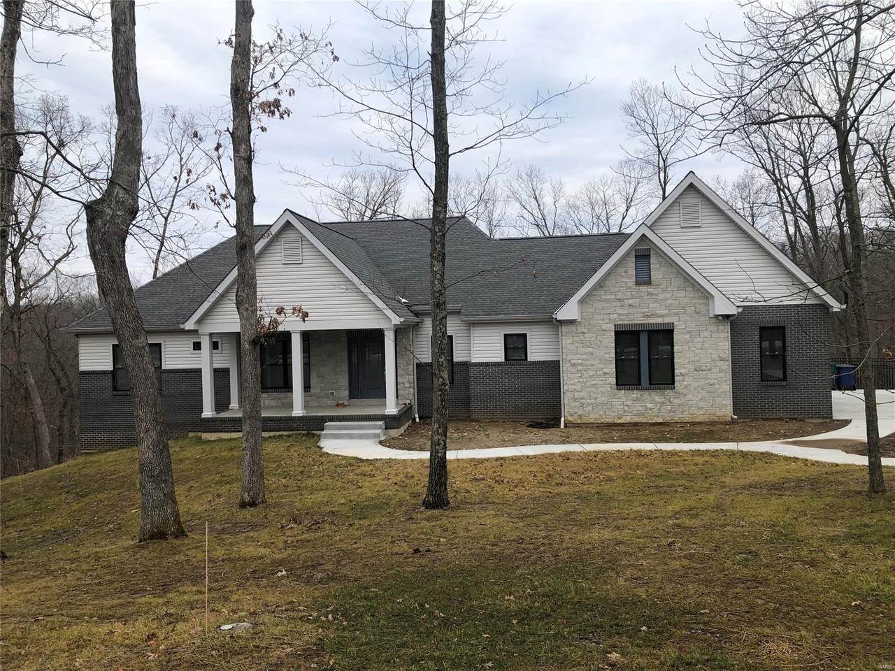 663 Pine Creek Drive - Photo 1