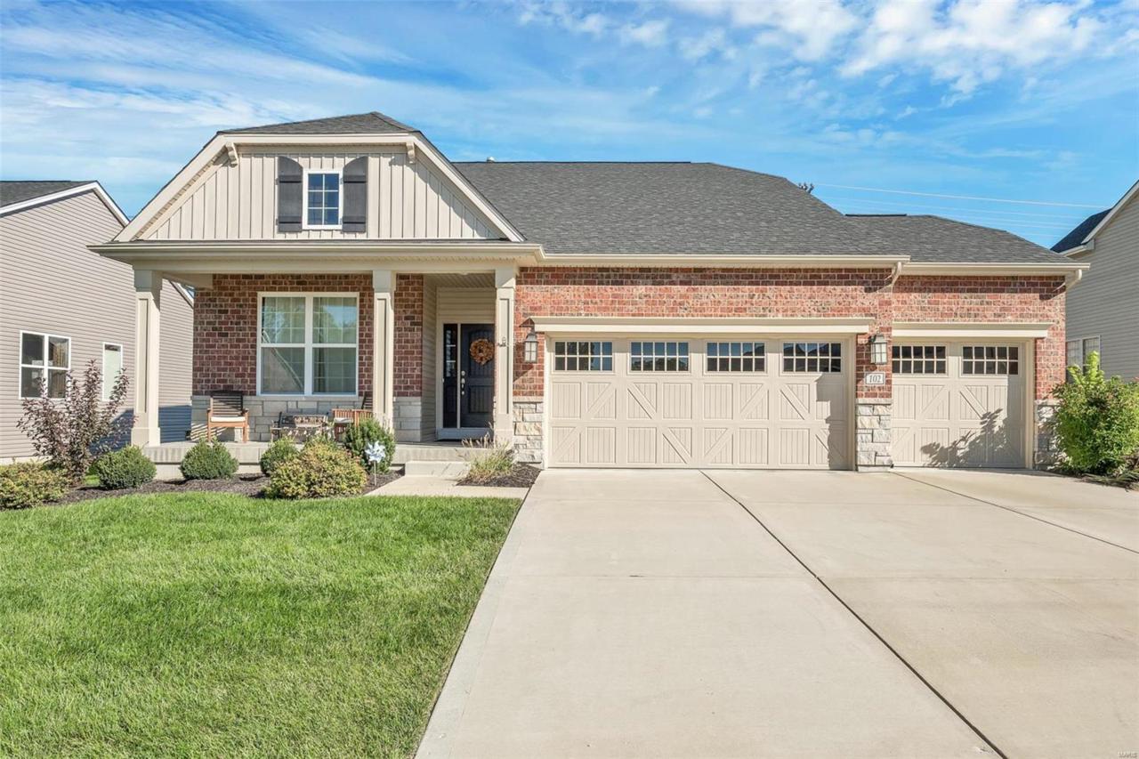 102 Peachleaf Court - Photo 1
