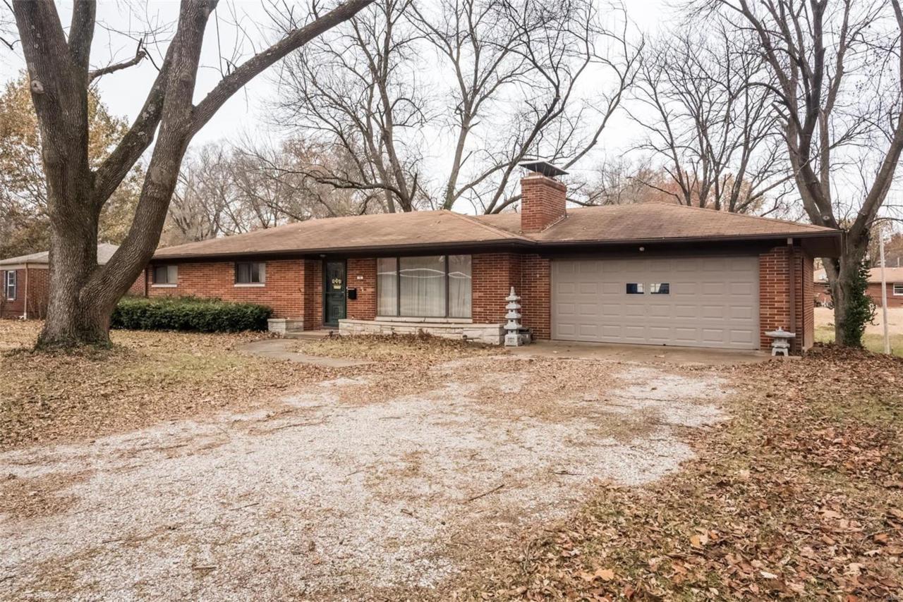 5 Lindenwood Drive - Photo 1