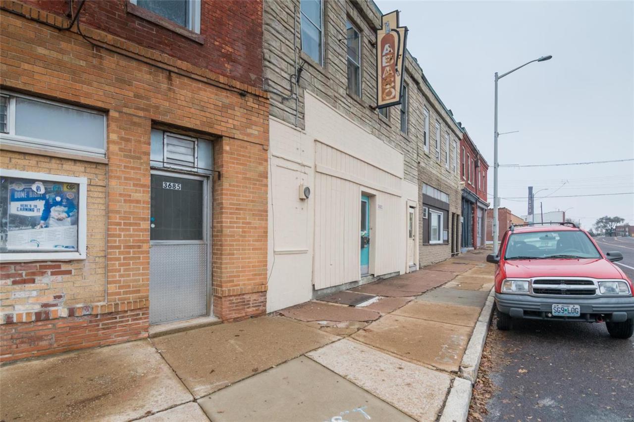 3681 Broadway Street - Photo 1