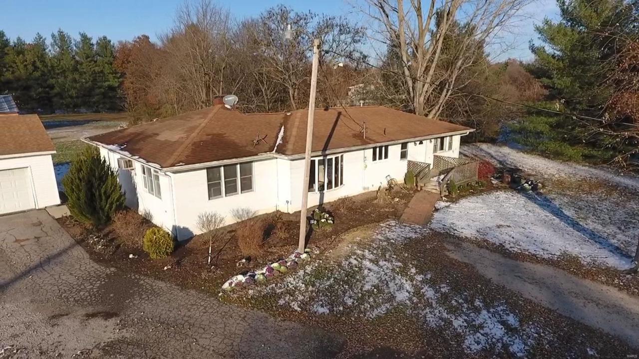 18540 White City Road - Photo 1