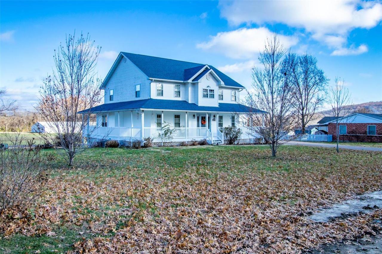 101 Fairlane Dr. - Photo 1