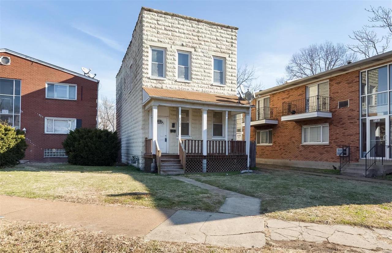 8512 Broadway - Photo 1