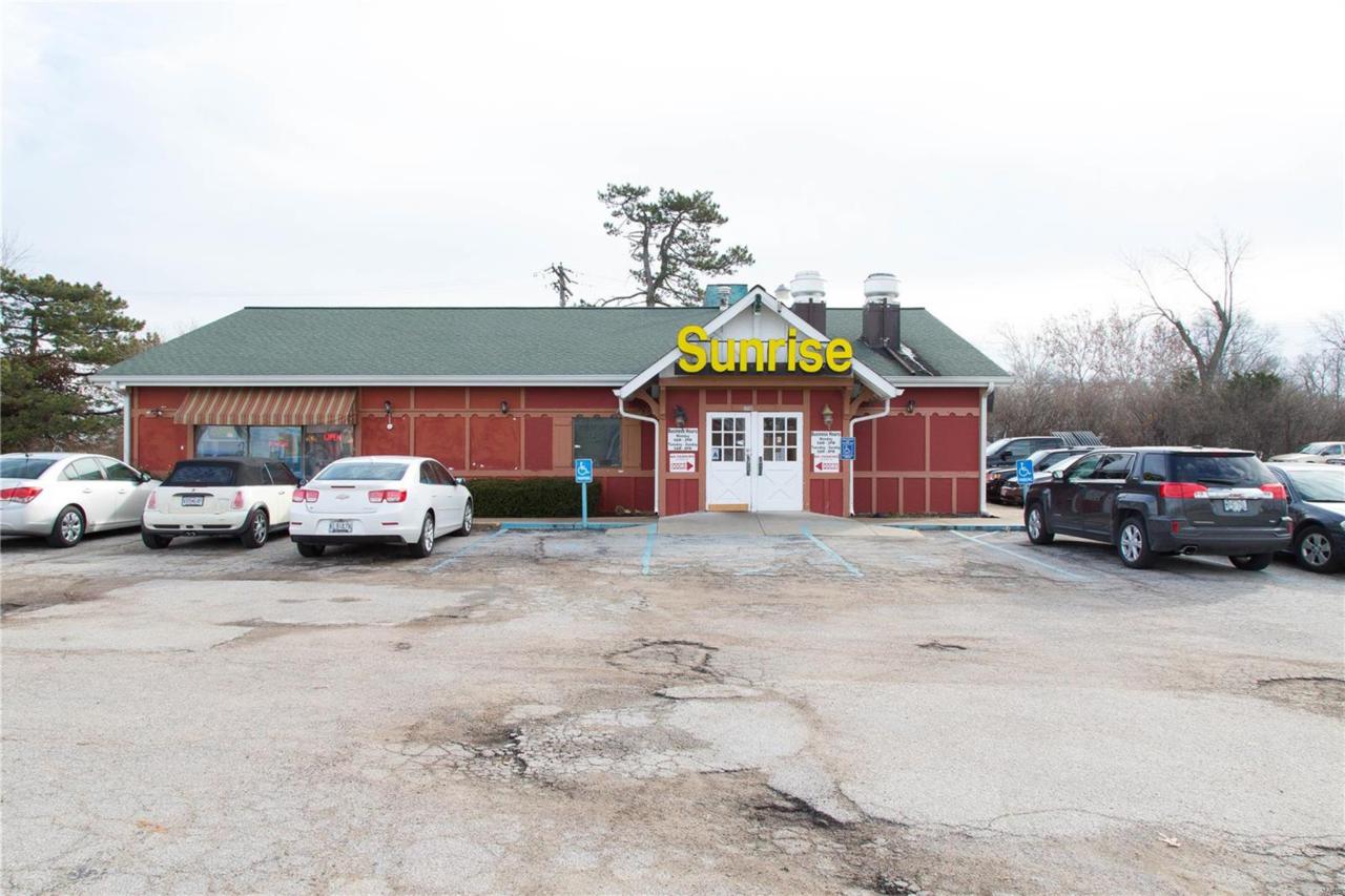 3500 Lindbergh Boulevard - Photo 1